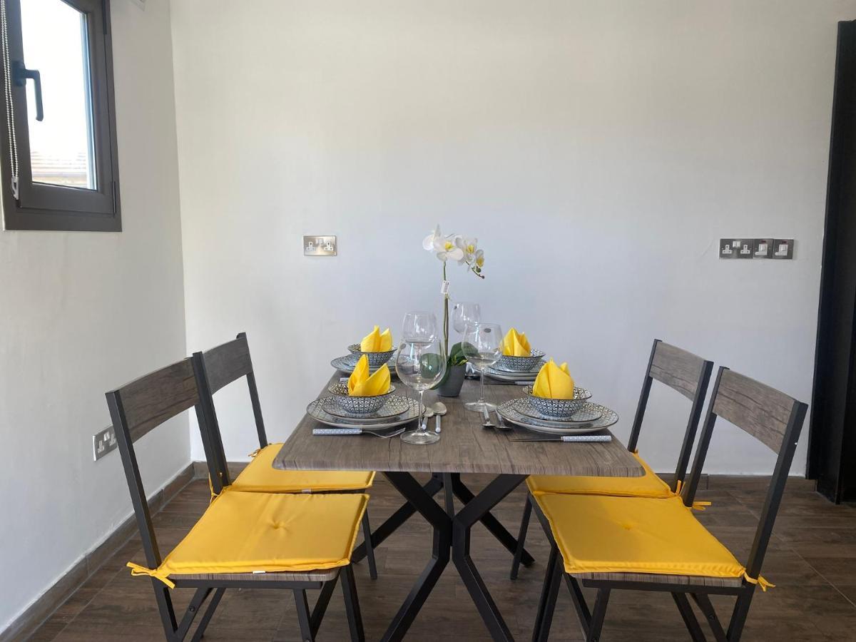 לימסול Philip Spacious Apartment מראה חיצוני תמונה
