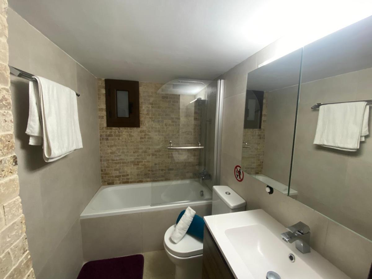 לימסול Philip Spacious Apartment מראה חיצוני תמונה